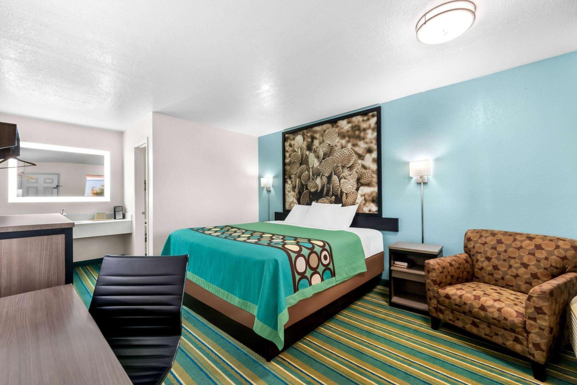 Motel Super 8 By Wyndham Pleasanton Exterior foto